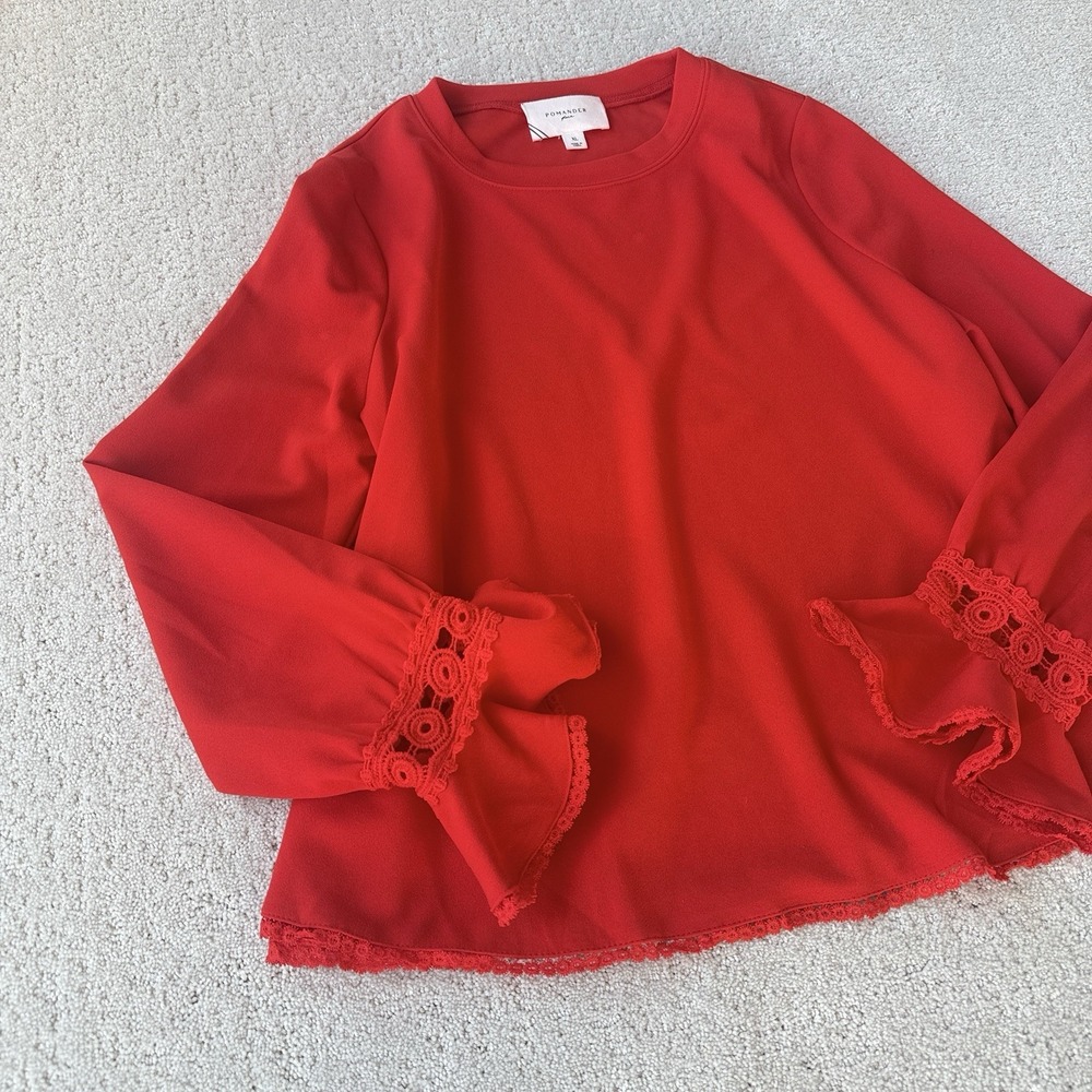 Tuckernuck Pomander Place Palmer Red Top Lace Trim Large‎
